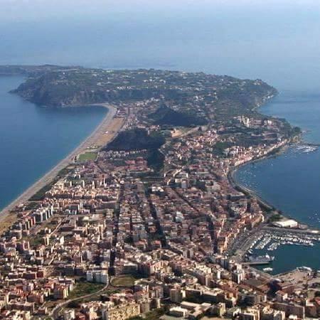 Castello Di Sotto Bed & Breakfast Milazzo Oda fotoğraf